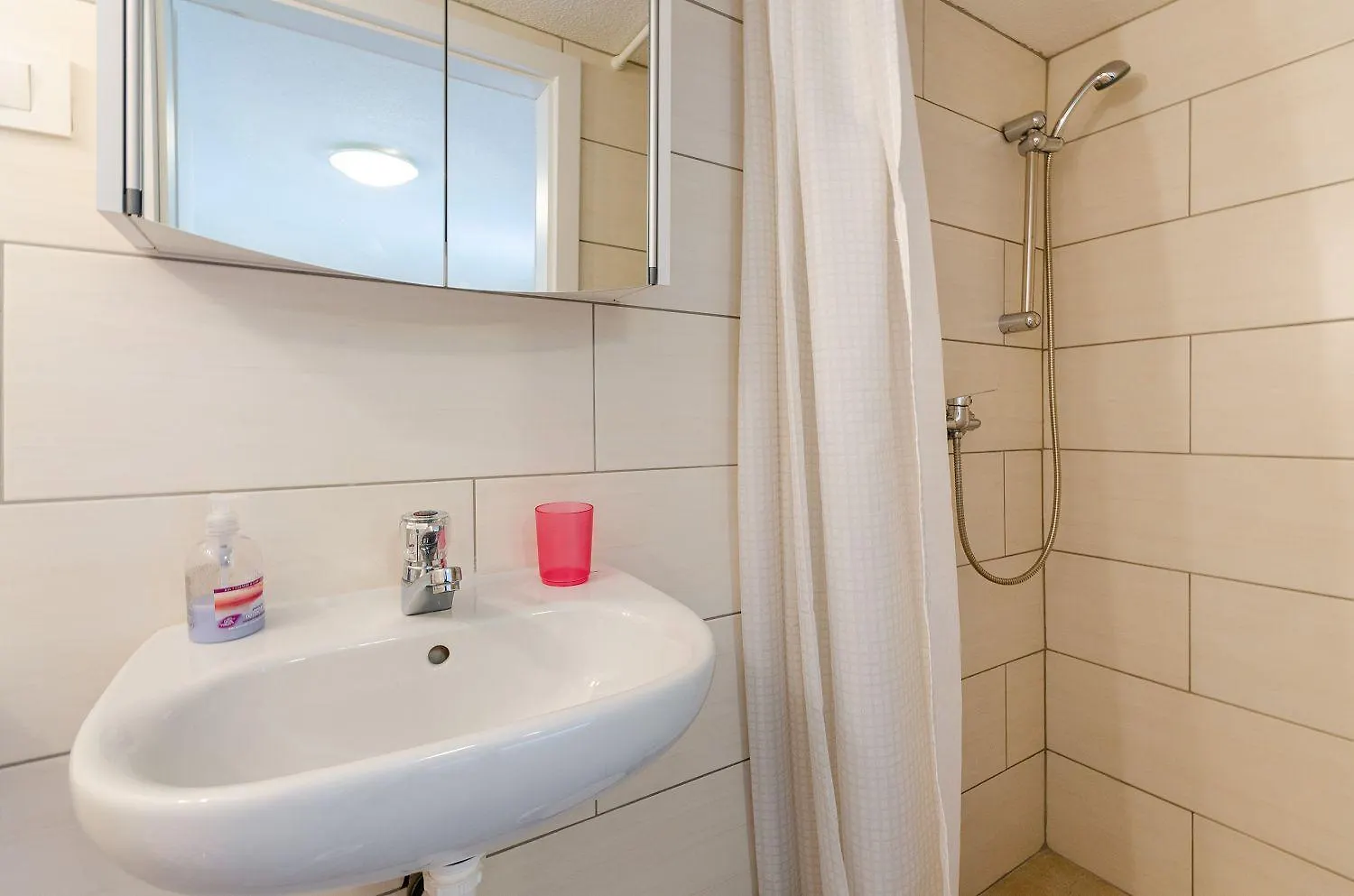 Reizendes Apartment Nur 350 Meter Zum Sandstrand Mit Meerblick, Grill, Waschmaschine Crikvenica
